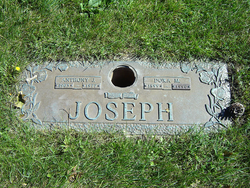 Photo of headstones/Dora M Joseph nee McLennan 1899-1990 hdstn Glendale Memorial Gdns Toronto